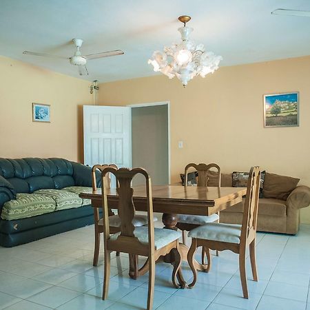 Diamond Villa Guest House Montego Bay Extérieur photo