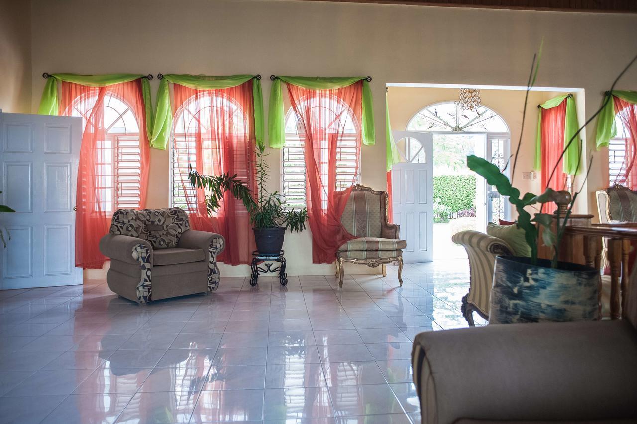 Diamond Villa Guest House Montego Bay Extérieur photo