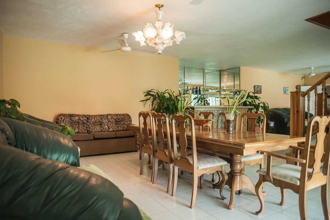 Diamond Villa Guest House Montego Bay Extérieur photo