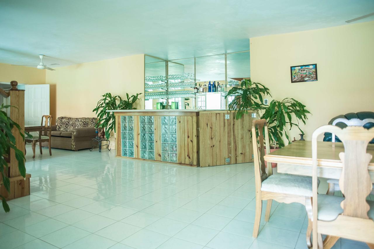 Diamond Villa Guest House Montego Bay Extérieur photo