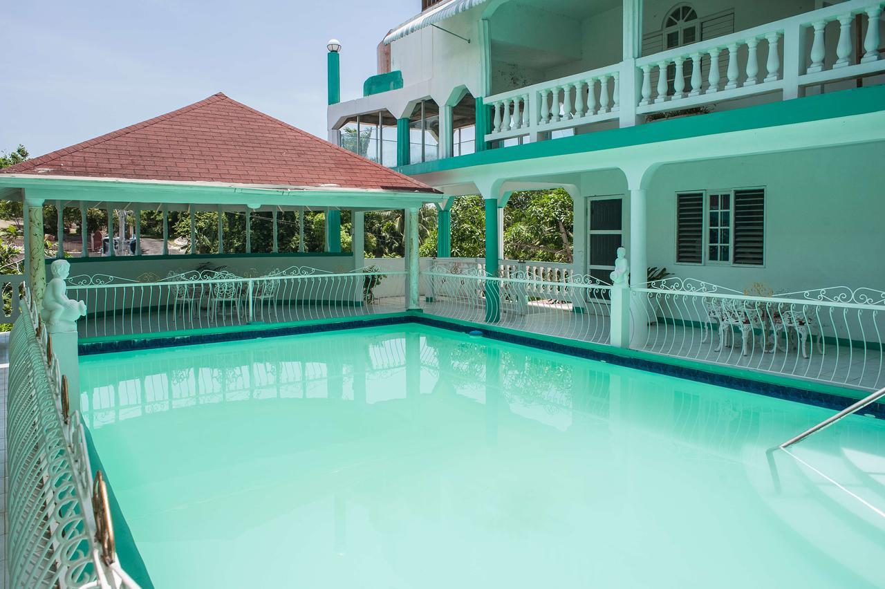 Diamond Villa Guest House Montego Bay Extérieur photo
