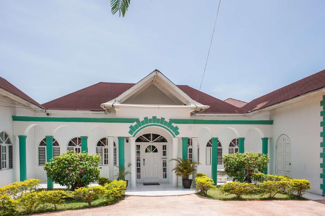 Diamond Villa Guest House Montego Bay Extérieur photo