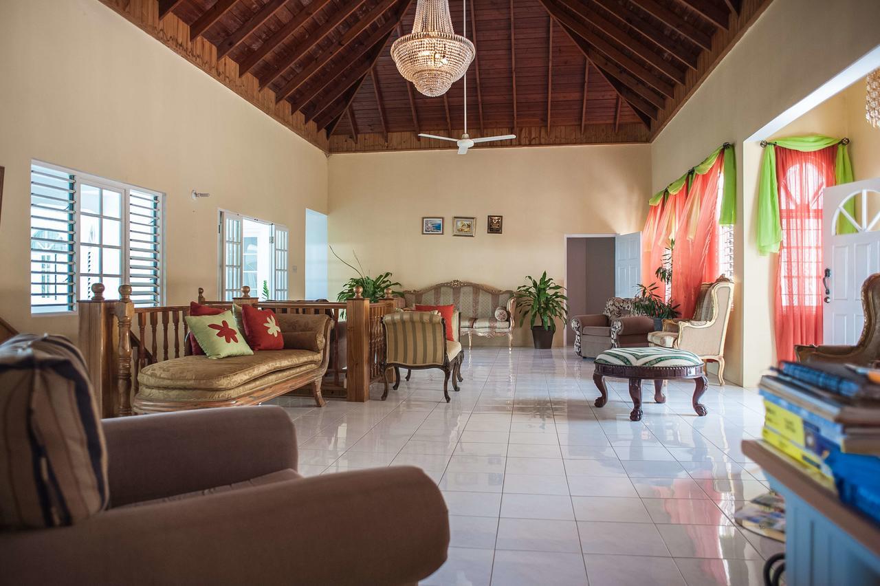 Diamond Villa Guest House Montego Bay Extérieur photo