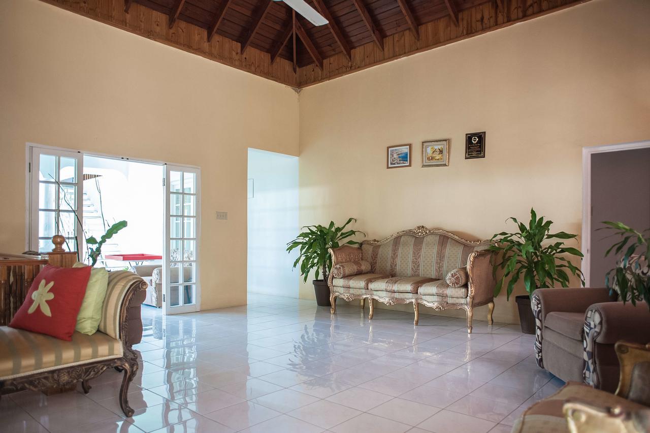 Diamond Villa Guest House Montego Bay Extérieur photo