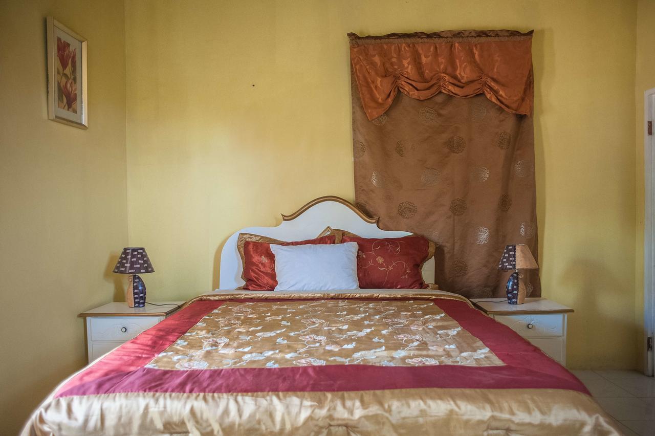 Diamond Villa Guest House Montego Bay Extérieur photo