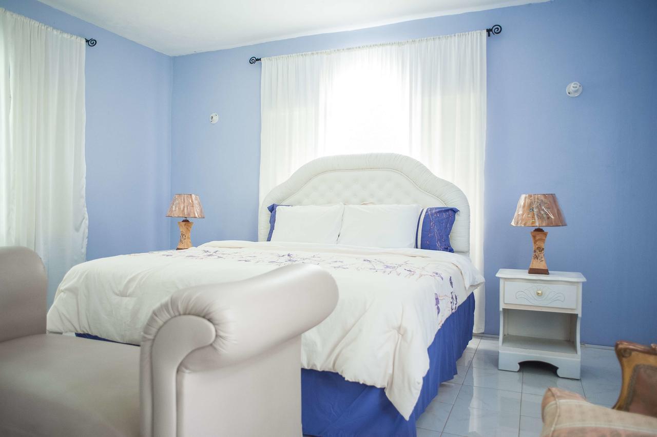 Diamond Villa Guest House Montego Bay Extérieur photo