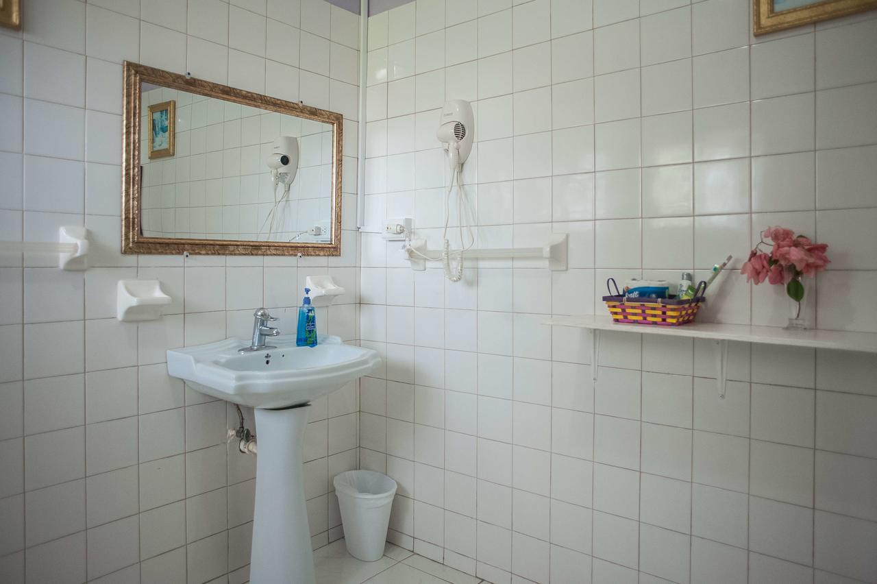 Diamond Villa Guest House Montego Bay Extérieur photo