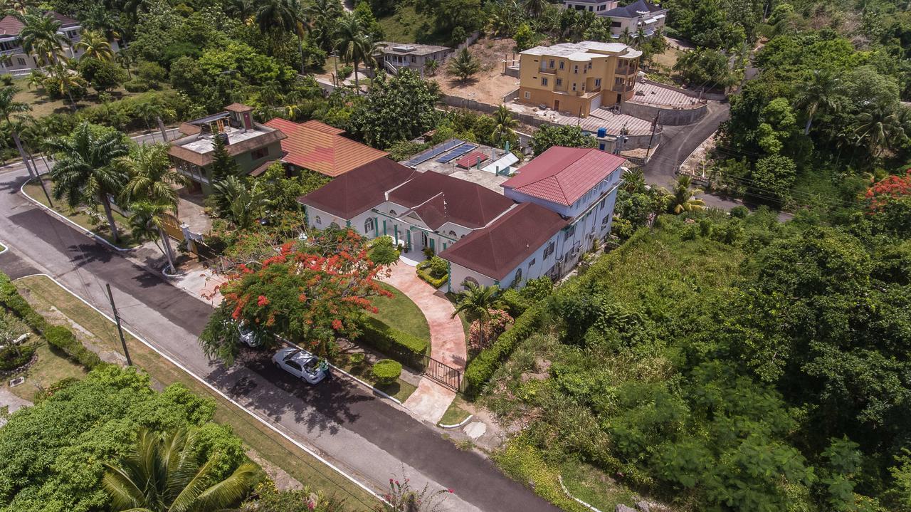 Diamond Villa Guest House Montego Bay Extérieur photo