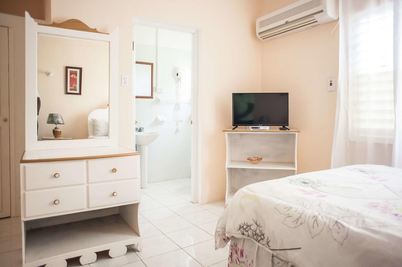 Diamond Villa Guest House Montego Bay Extérieur photo