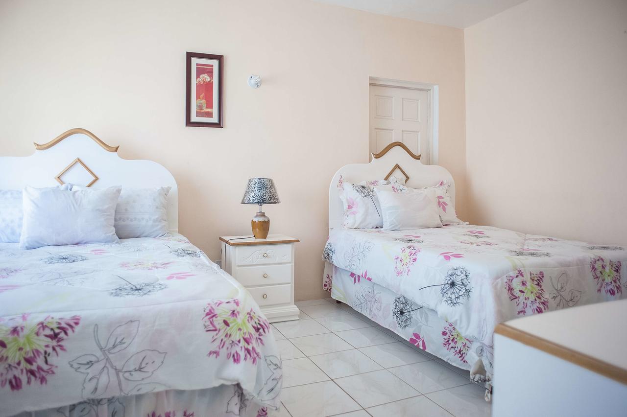 Diamond Villa Guest House Montego Bay Extérieur photo
