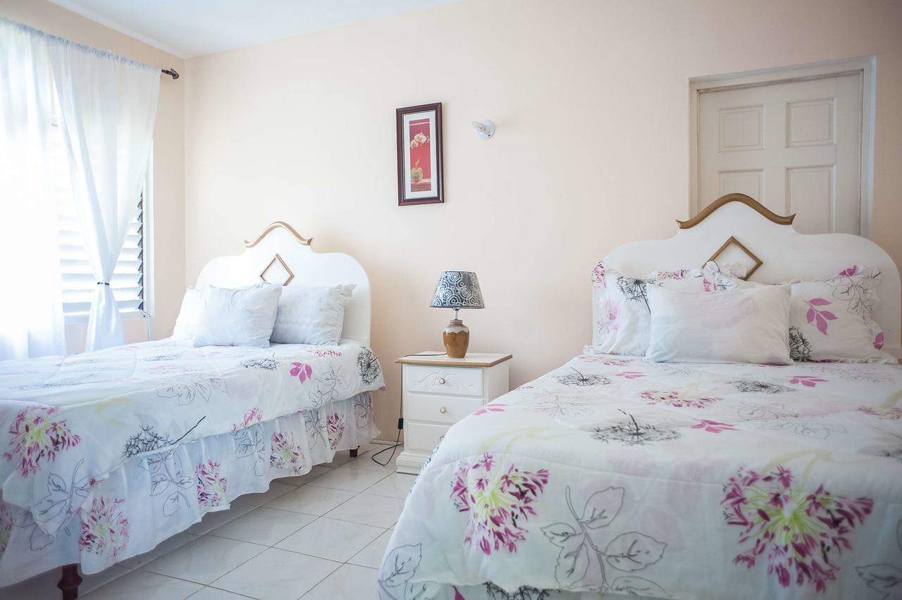 Diamond Villa Guest House Montego Bay Extérieur photo